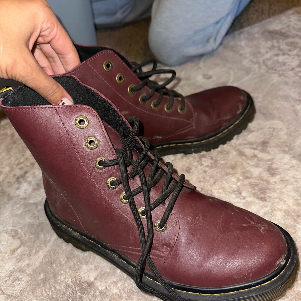 DR MARTEN SIZE 10